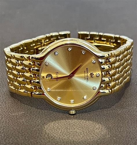 18k gold watch price.